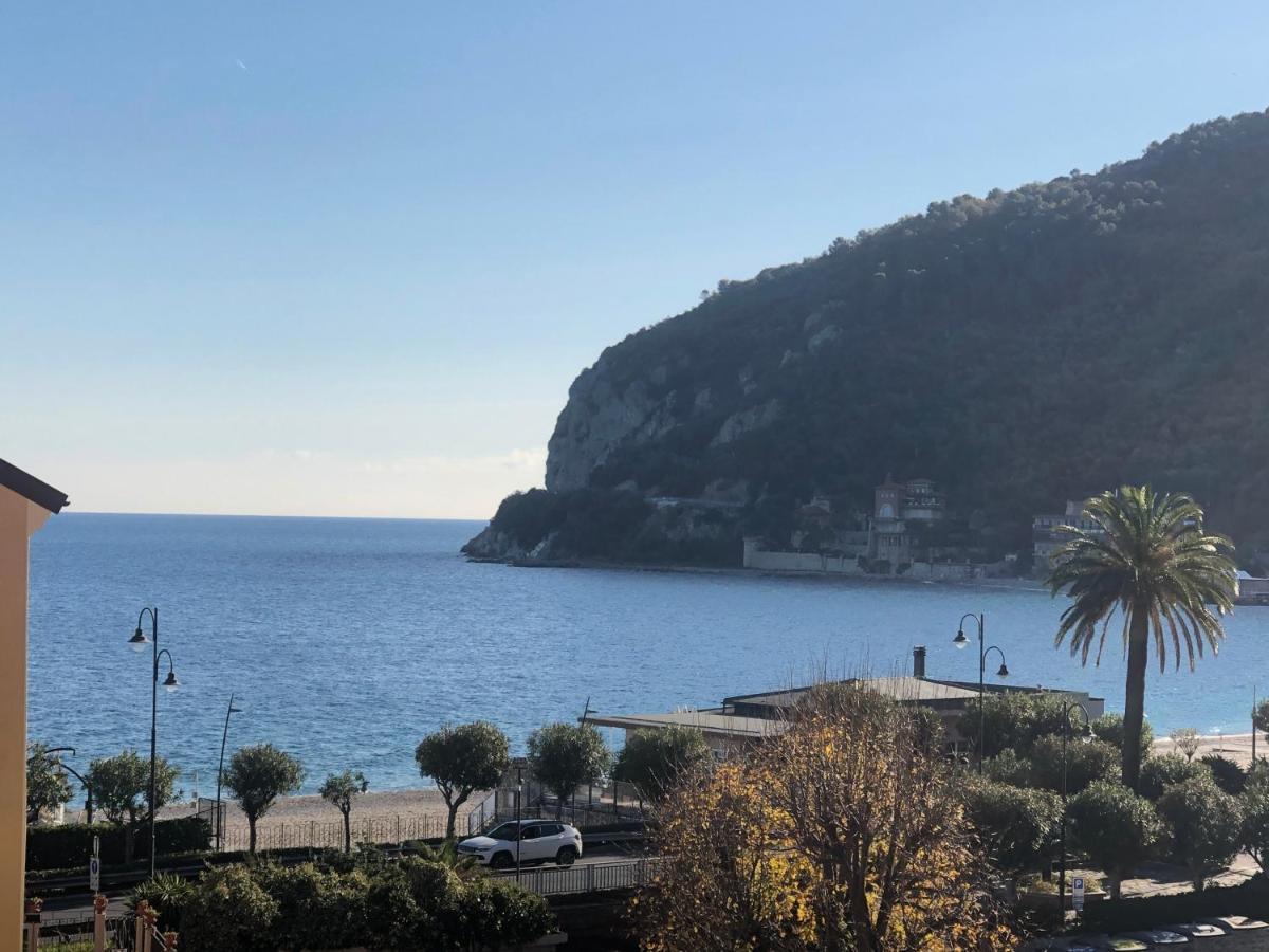 Noliday Riviera Sea View Luxury Apartment *